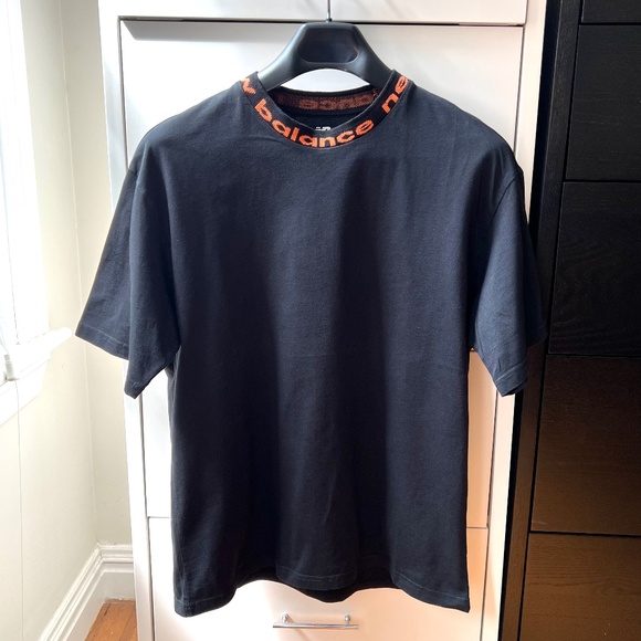 New Balance Men's T-shirt - Picture 1 of 3